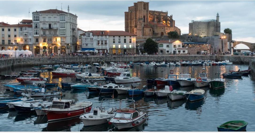 Jmca Hotel Castro Urdiales Exterior photo